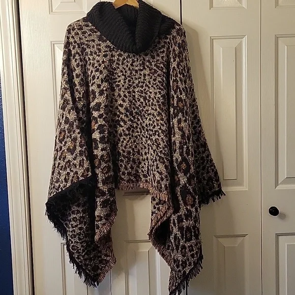 Leopard Print Poncho with Black Fringe - Picture 1 of 7